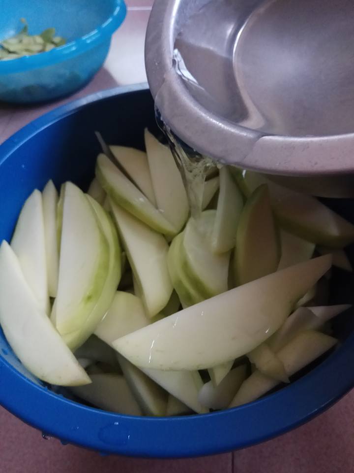 Jeruk Mangga Rangup Tak Pakai Kapur & Bahan Pengawet. Ibu 